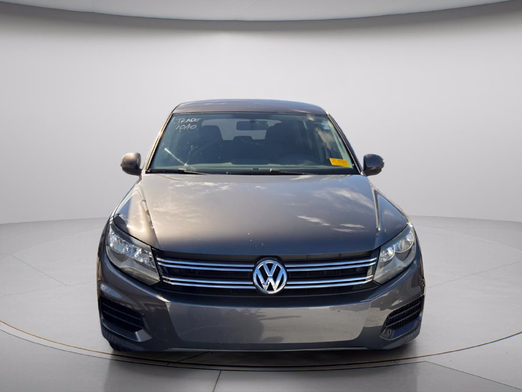 Used 2014 Volkswagen Tiguan S FWD image 3