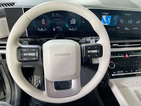 Used 2024 Hyundai Santa Fe SEL image 11