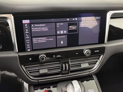 New 2026 Porsche Macan S image 25