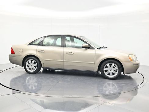 Used 2006 Ford Five Hundred SE FWD image 4