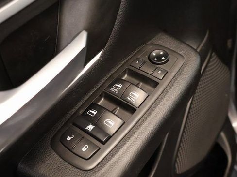 Used 2021 RAM 1500 Big Horn image 8