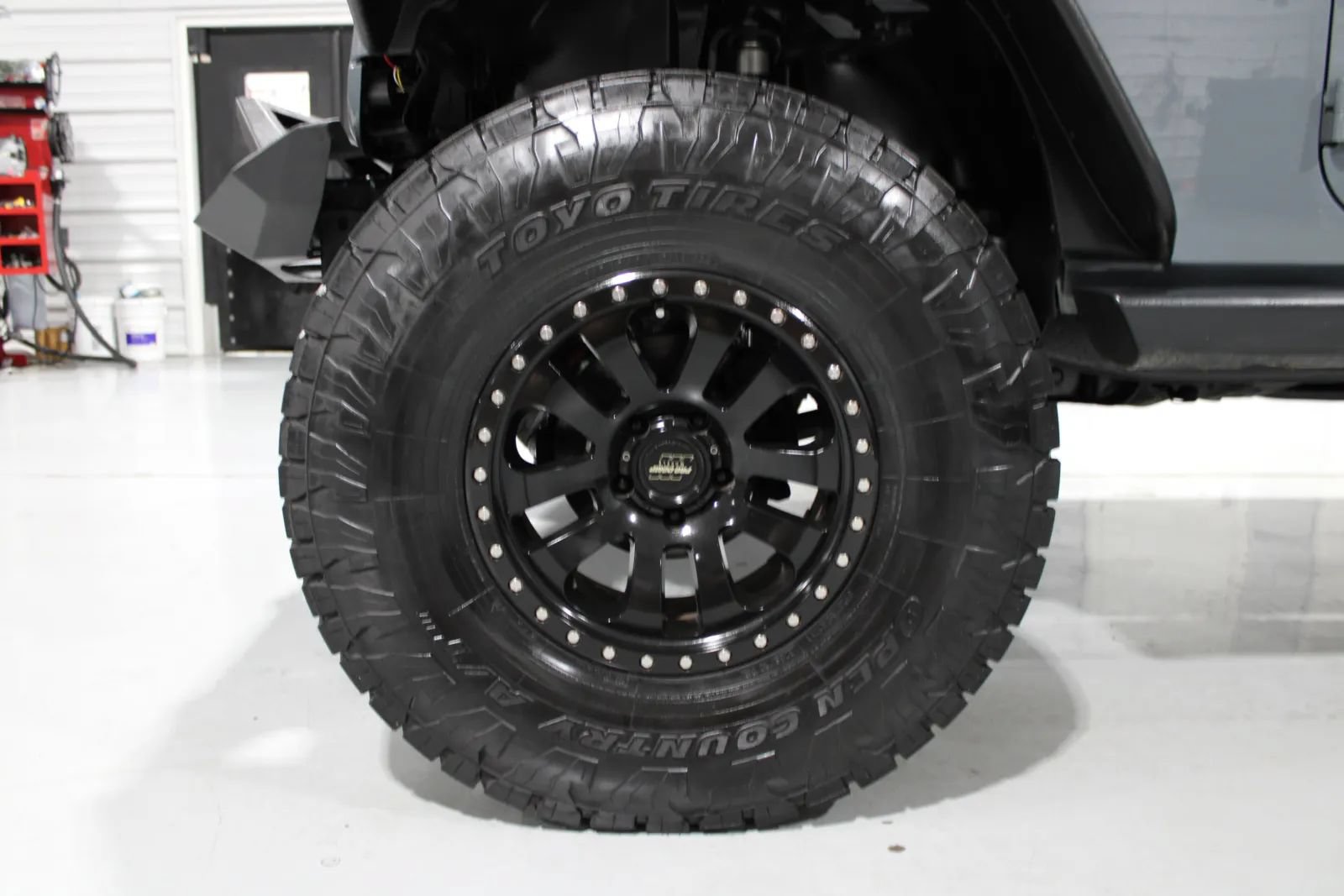 Used 2015 Jeep Wrangler Unlimited Sport w/ Quick Order Package 24S AWD/4WD image 23