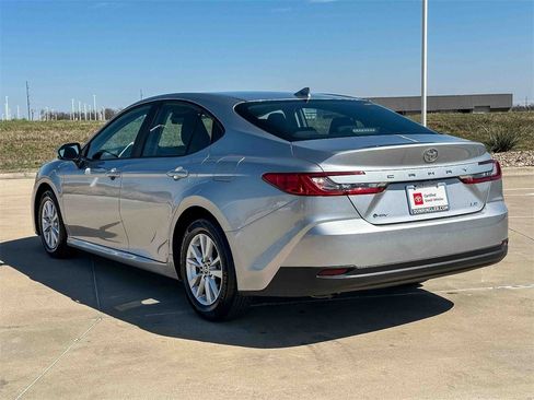 Certified 2025 Toyota Camry LE image 4