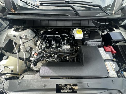 Used 2024 Nissan Pathfinder SV FWD image 34