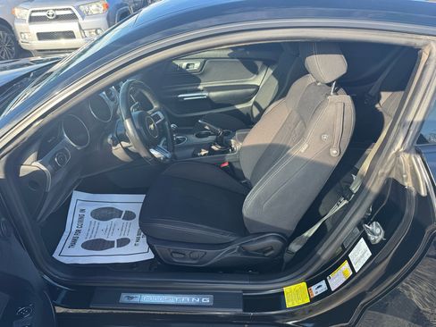 Used 2020 Ford Mustang GT w/ Equipment Group 301A image 9