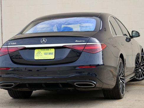 Used 2022 Mercedes-Benz S 580 4MATIC Sedan w/ AMG Line Package image 5