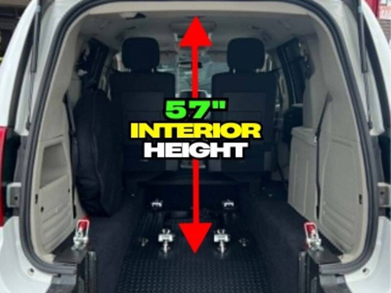 Used 2017 Dodge Grand Caravan SE w/ Power Window Group FWD image 44