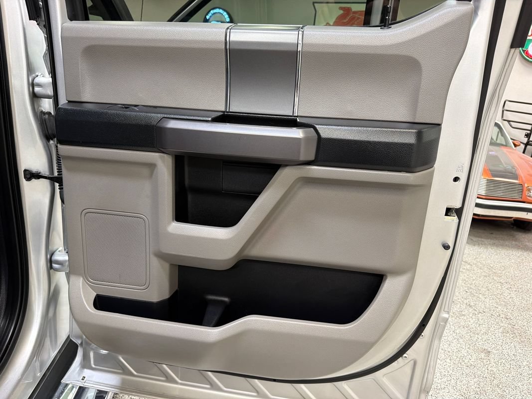 Used 2019 Ford F250 XLT w/ XLT Premium Package AWD/4WD image 43
