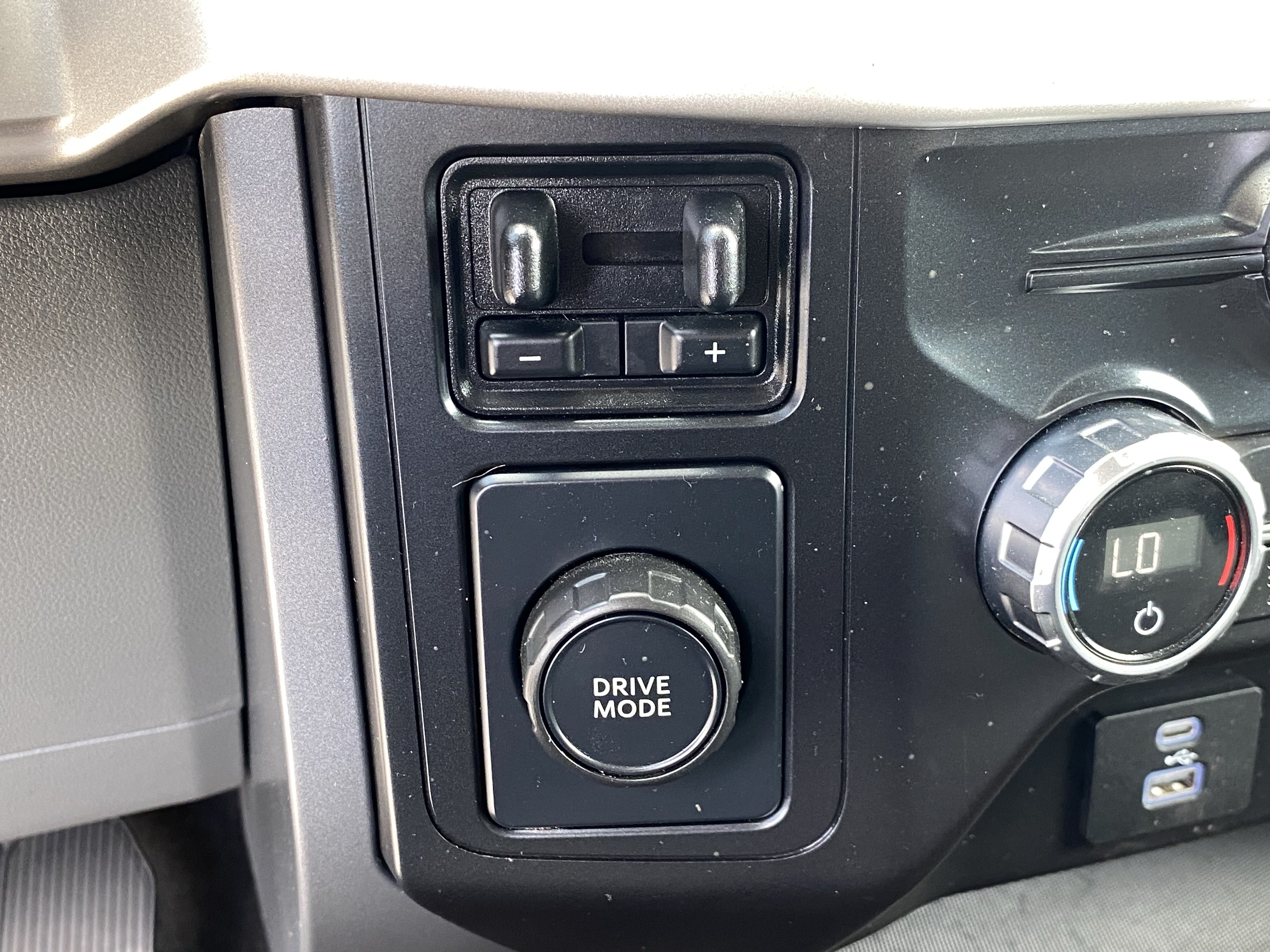 Used 2021 Ford F150 XLT w/ Equipment Group 302A High RWD image 23