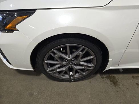 Used 2023 Nissan Altima 2.0 SR image 11