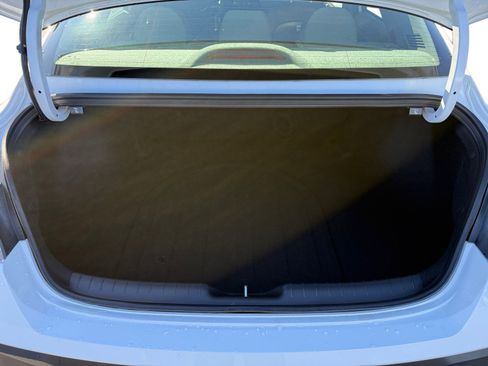 New 2026 Hyundai Elantra SE image 17