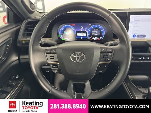 Certified 2026 Toyota Crown AWD/4WD image 31