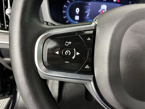 Used 2024 Volvo S60 B5 Plus image 19