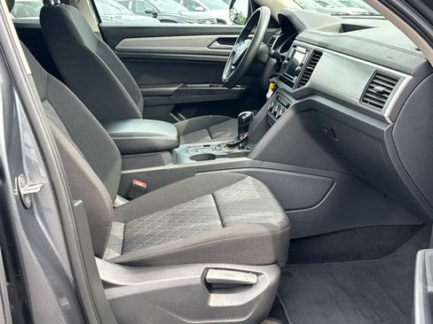 Used 2018 Volkswagen Atlas S FWD image 12