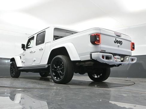 Used 2023 Jeep Gladiator Overland image 56