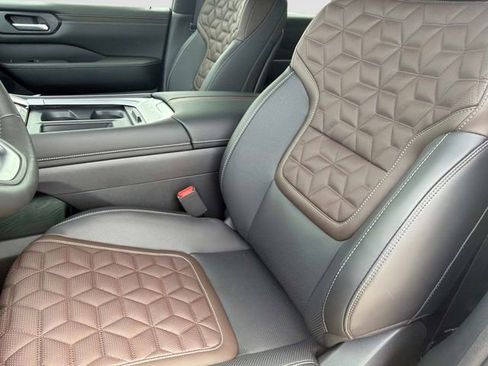 New 2026 Nissan Armada Platinum AWD/4WD image 20