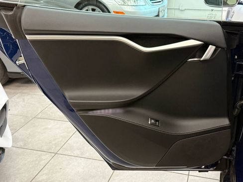 Used 2018 Tesla Model S 75D image 18