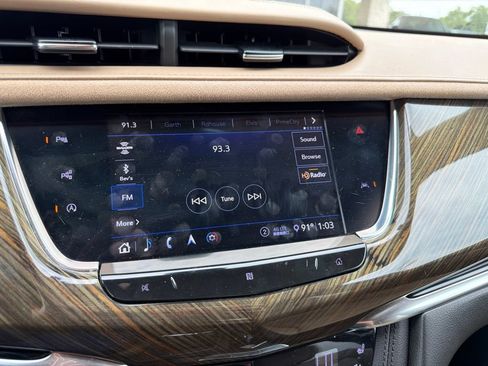Used 2020 Cadillac XT6 Premium Luxury FWD image 10