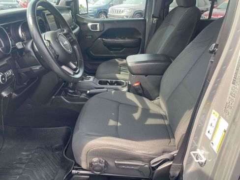 Used 2019 Jeep Wrangler Unlimited Sport S AWD/4WD image 13