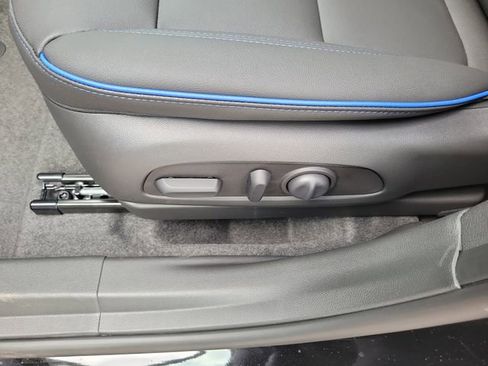 New 2026 Buick Envista Sport Touring image 17