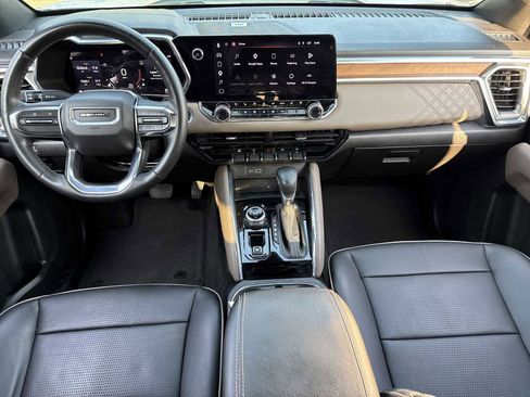 Used 2023 GMC Canyon Denali AWD/4WD image 2