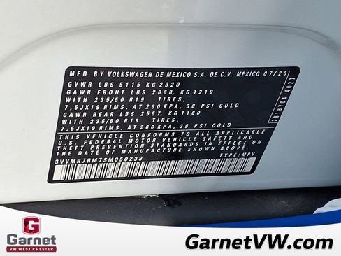 New 2025 Volkswagen Tiguan SE image 10