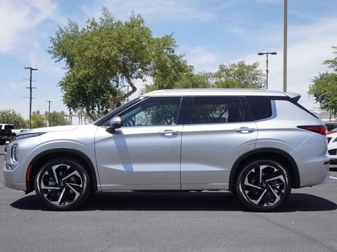 Used 2024 Mitsubishi Outlander SEL FWD image 2