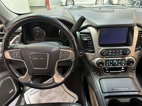 Used 2019 GMC Yukon Denali w/ Denali Ultimate Package AWD/4WD image 19