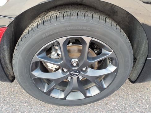 Used 2023 Chrysler Pacifica Touring-L w/ S Appearance Package FWD image 21