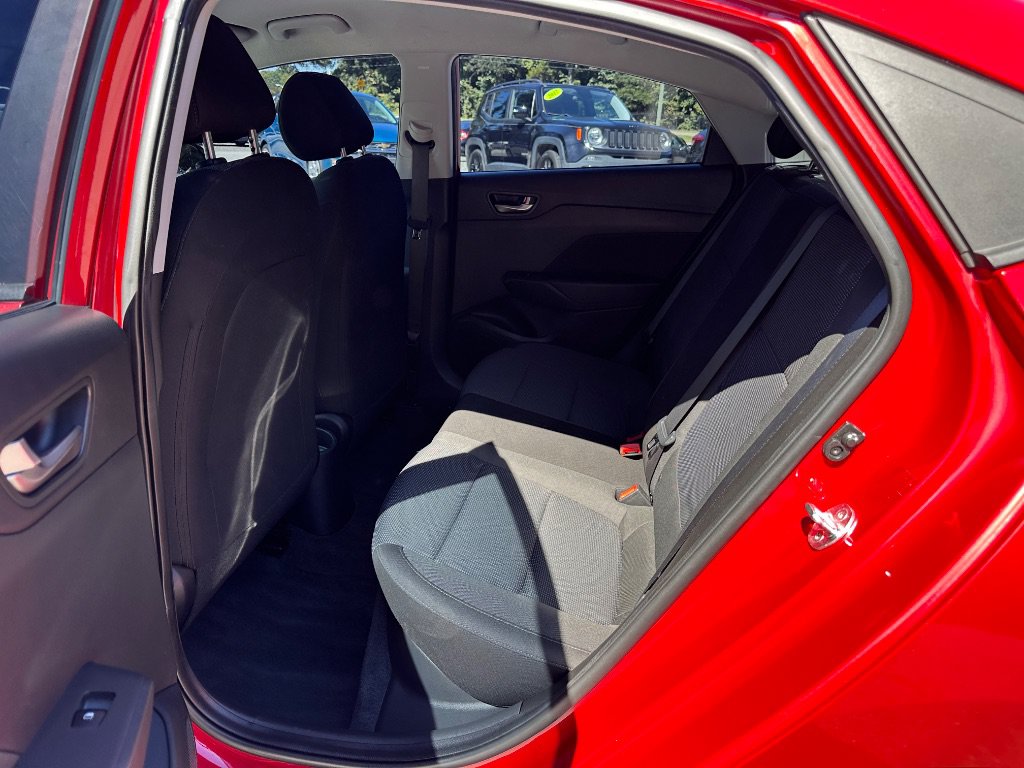 Used 2022 Hyundai Accent SE FWD image 15