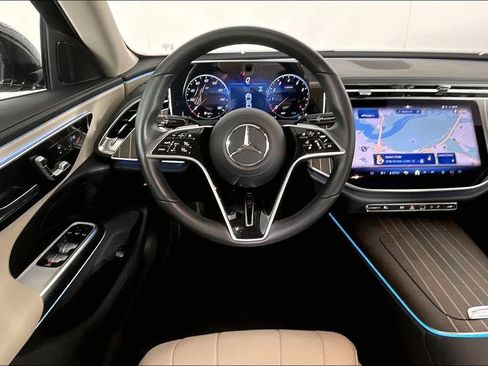 Certified 2025 Mercedes-Benz E 350 4MATIC Sedan image 5