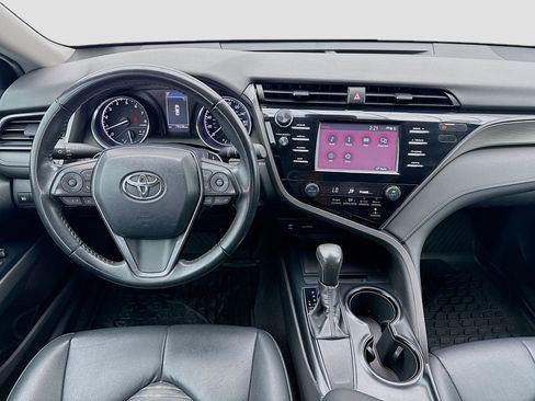 Used 2019 Toyota Camry SE image 14