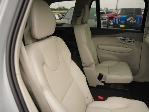 Used 2025 Volvo XC90 B6 Plus w/ Protection Package Premier AWD/4WD image 17