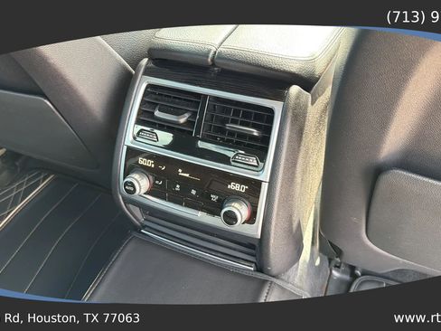Used 2018 BMW 740i RWD image 40