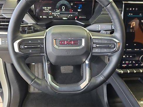 Used 2025 GMC Acadia Elevation image 24