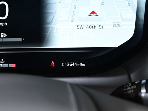 Used 2023 Land Rover Range Rover Sport SE Dynamic image 10