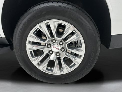 Used 2025 GMC Yukon Denali AWD/4WD image 8