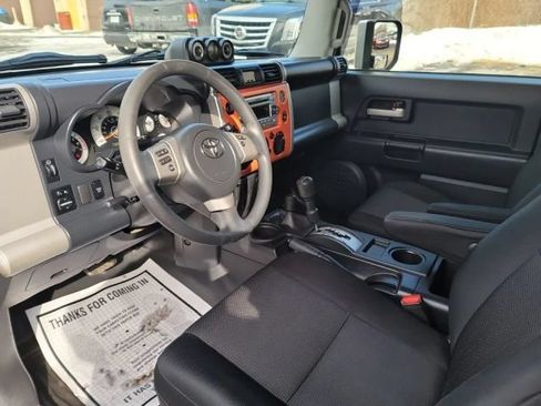 Used 2014 Toyota FJ Cruiser 4WD w/ Convenience Package image 14