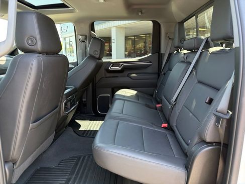 Used 2025 Chevrolet Silverado 1500 LTZ w/ LTZ Premium Package AWD/4WD image 37