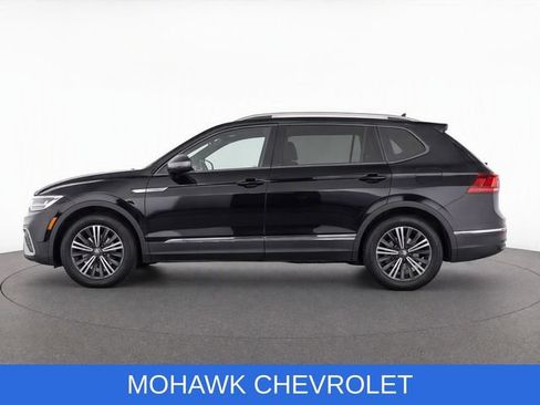 Used 2024 Volkswagen Tiguan Wolfsburg Edition AWD/4WD image 7