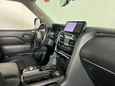 Used 2024 INFINITI QX80 Luxe image 31