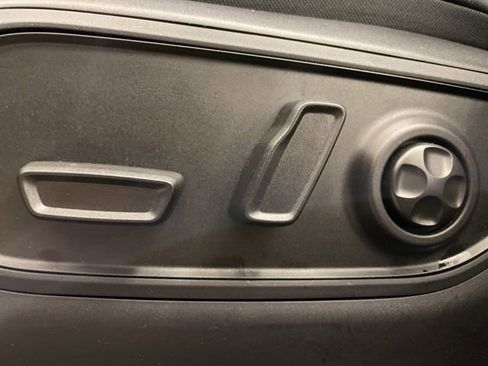 Used 2024 Jeep Grand Cherokee L Altitude image 11