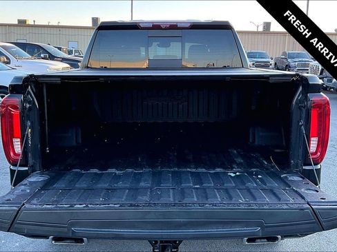 Used 2024 GMC Sierra 1500 AT4 w/ Technology Package image 7