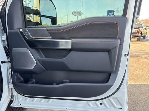 Used 2024 Ford F350 Platinum image 29