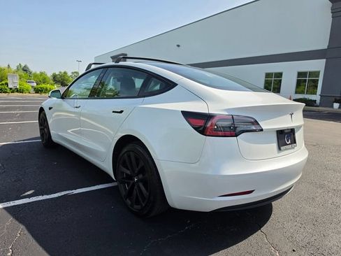 Used 2023 Tesla Model 3 Standard Range RWD image 9