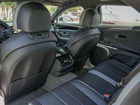 New 2025 Bentley Flying Spur Plug-In Hybrid AWD/4WD image 42