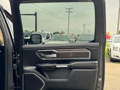 Used 2019 RAM 1500 Laramie image 22