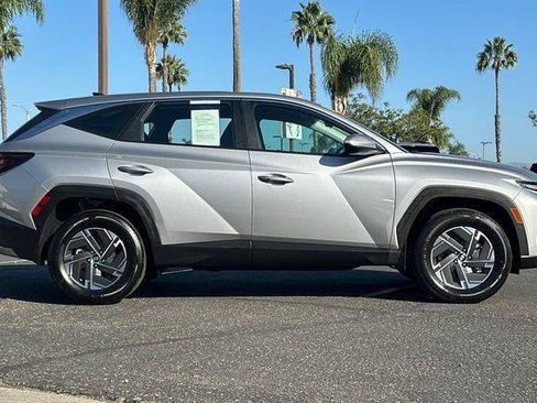Used 2026 Hyundai Tucson Blue SE AWD/4WD image 3