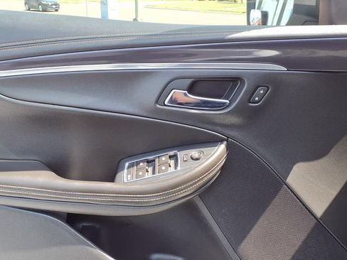 Used 2016 Chevrolet Impala LT w/ Convenience Package FWD image 16