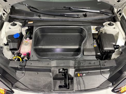 Used 2023 Hyundai Ioniq 6 SEL RWD image 9